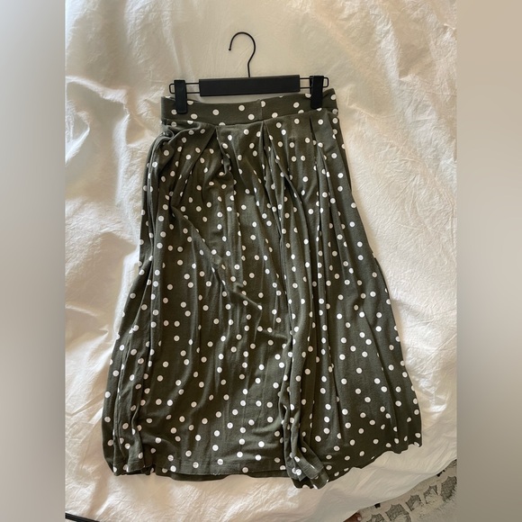 Green polka dot midi skirt - Picture 2 of 9